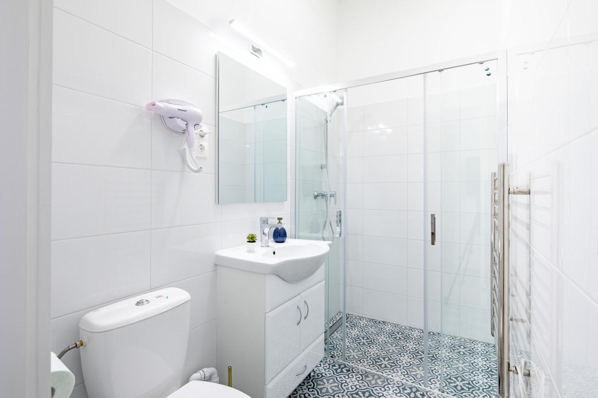 - Stylish New - Ac Apartment *