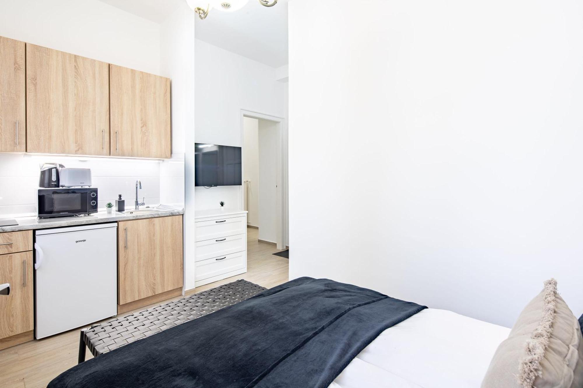 - Stylish New - Ac Apartment *